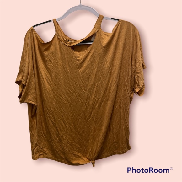 Cutout Mustard Color Top Large - Picture 1 of 1